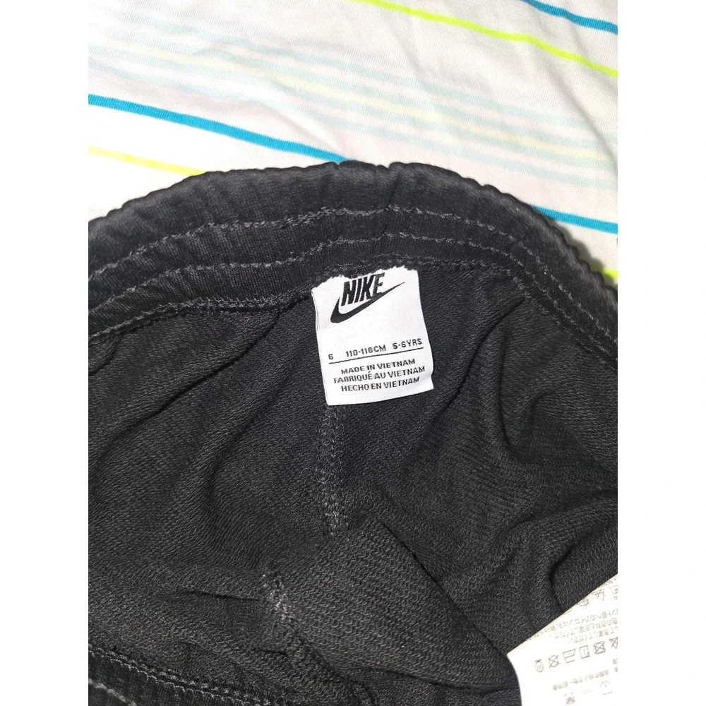 Nike boys piece